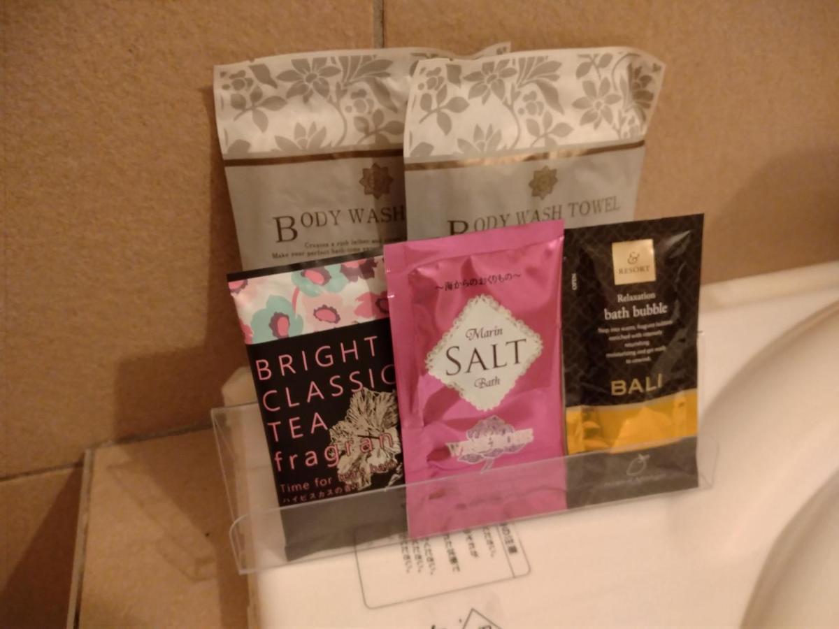 ホテル ベニ ウエスト 大人専用 Osaka Bagian luar foto