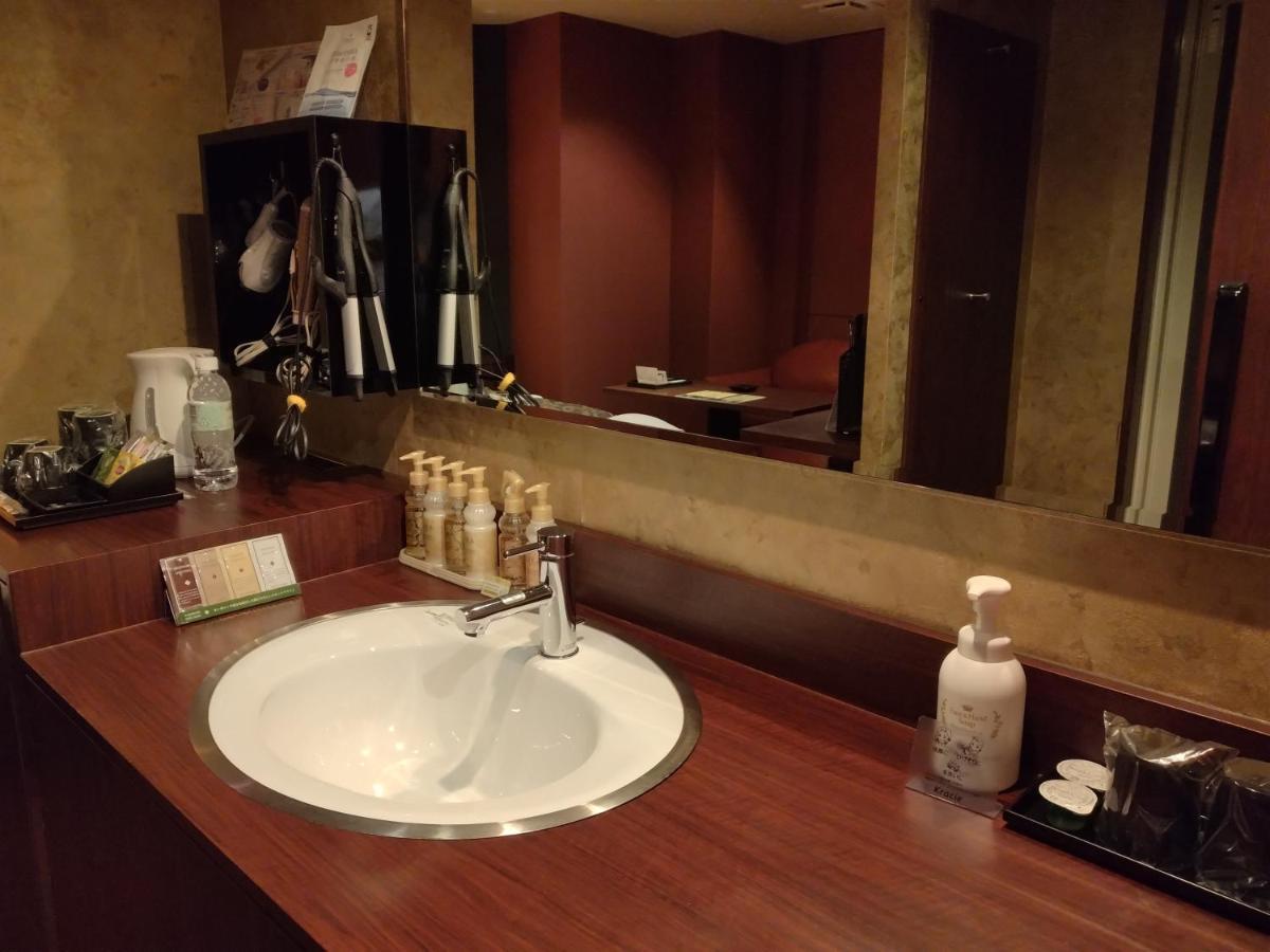 ホテル ベニ ウエスト 大人専用 Osaka Bagian luar foto